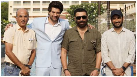 Sunny Deol, Dharmendra Cheer For Son Rajveer Deol, ‘Dono' Actor Shares Heartwarming Incident ...