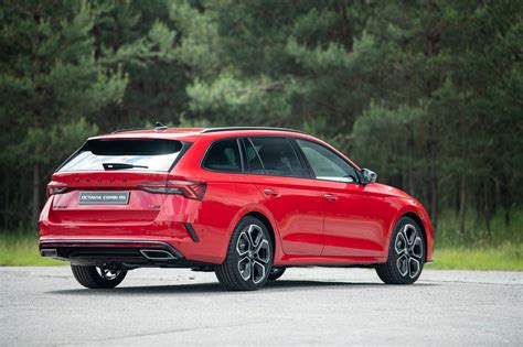 New Skoda Octavia Vrs Offered As Plug In Hybrid For The First Time