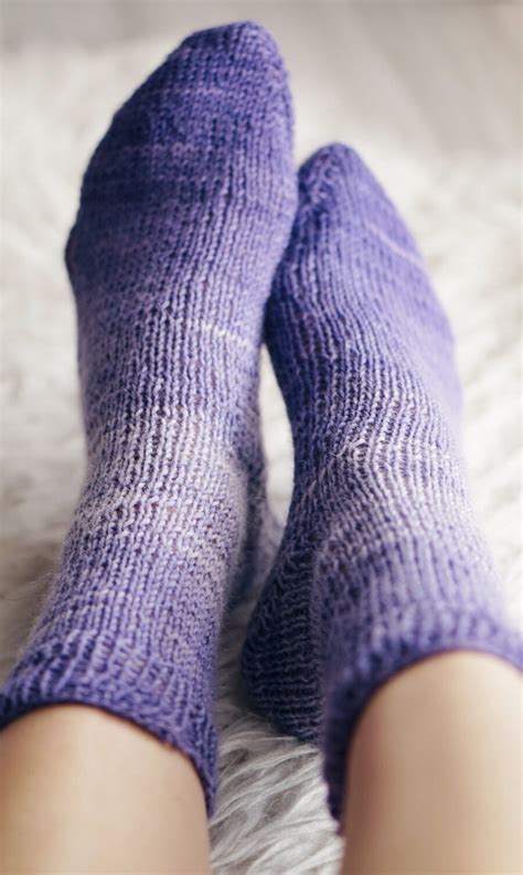 Free Bed Socks Knitting Pattern Knitting Patterns