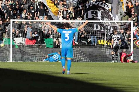 Pioggia Di Gol Alla Dacia Arena Udinese E Sassuolo Si Dividono Posta