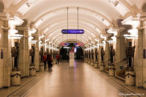 O Plimbare In Imagini Prin Statiile De Metrou Din St Petersburg