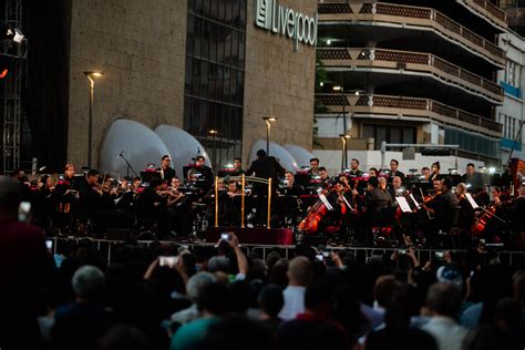 Ofj Tapat Os Viven Velada Al Aire Libre Con La Orquesta Filarm Nica De