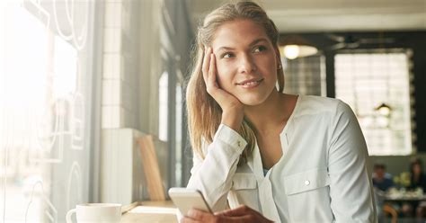 8 Signs You Have A Textbook Introverted Personality According To