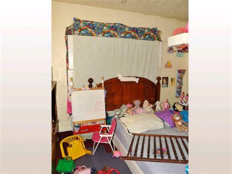 Cleveland Kidnapping Survivors Describe Rooms In Ariel Castros Home