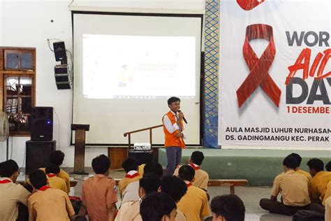 Peringati Hari Hiv Aids Sedunia Siswa Sma Budi Utomo Gadingmangu