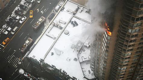 Incendio En Rascacielos De Nueva York Deja Una V Ctima