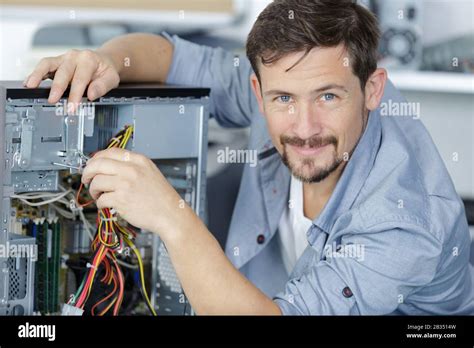 Broken Pc Hi Res Stock Photography And Images Alamy