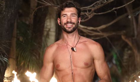 Artur Dainese Nudo Le Foto Hot Del Naufrago De L Isola Dei Famosi