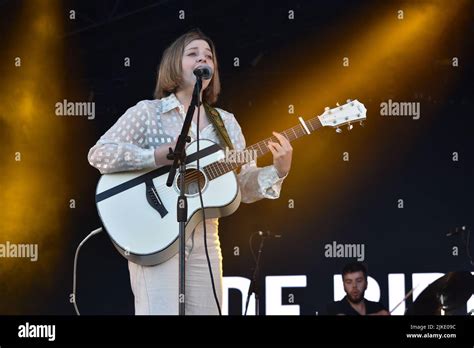 Jade Bird From Jade Bird Performing Live On Stage In Concert Day 3 Of