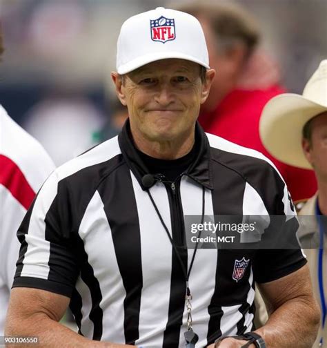 Ed Hochuli Pictures Photos And Premium High Res Pictures Getty Images