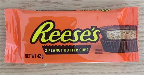 Reese's Peanut Butter Cups (History, Pictures & Commercials) - Snack ...