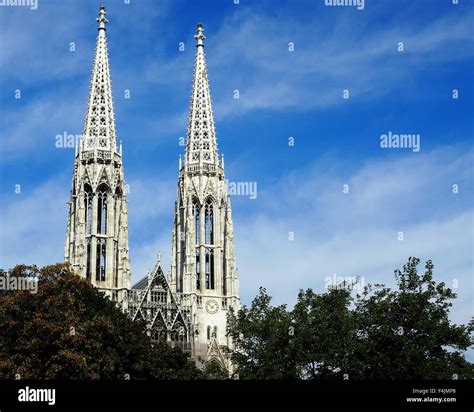 Votive Church On The Ringstrasse Vienna Austria Stock Photo Alamy