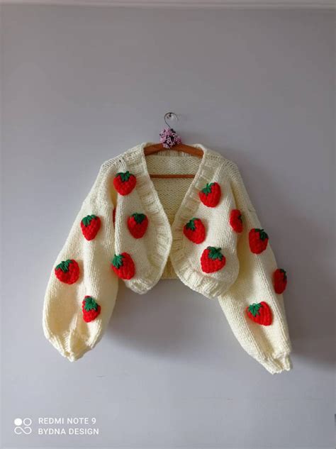 Custom Order Famous Strawberry Chunky Crop Cardigan For Woman With