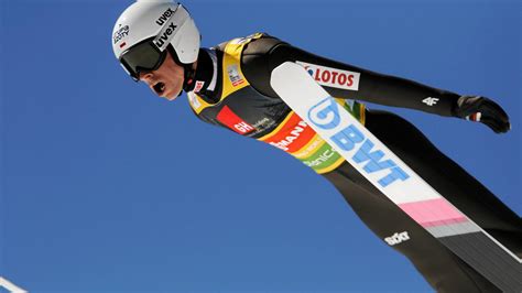 Dwóch Polaków w czołowej 10 Kobayashi najlepszy w Klingenthal