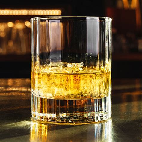 Our Irish Whiskey Cocktail Recipes Serves Tullamore DEW