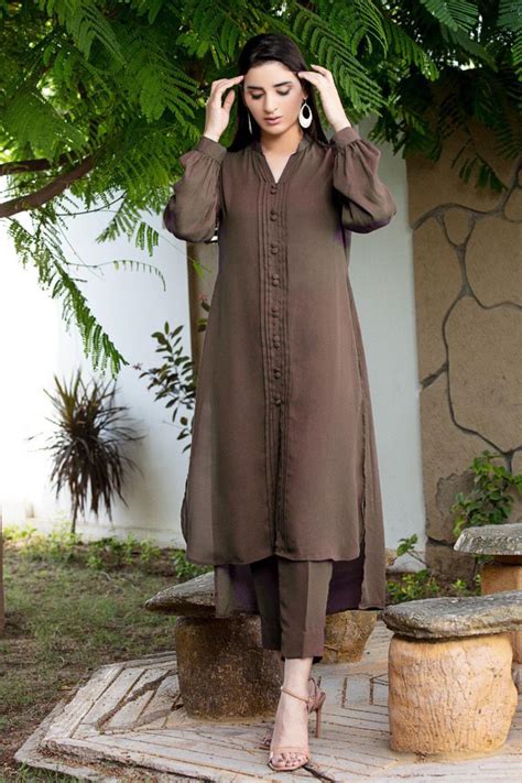 Pakistani Designer Kurtis With Different Cuts That Are Absolutely