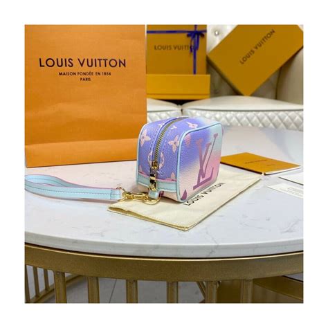 Louis Vuitton Wapity Case