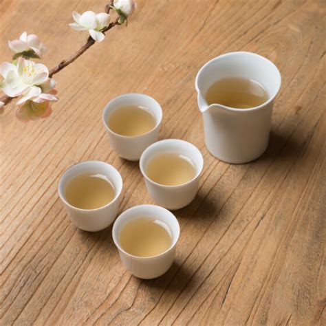 Elegant Nude French Tip Nails In Zohna