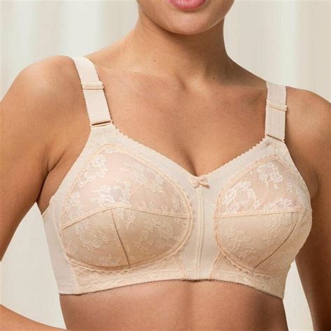 Triumph 10166213 Doreen Nude Classic Non Wired Bra