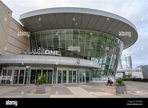 Square One Shopping Centre Mississauga Is The Largest Shopping Mall