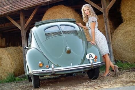 Volkswagen Maggiomodelli Volkswagen Beetle And Sexy Girl