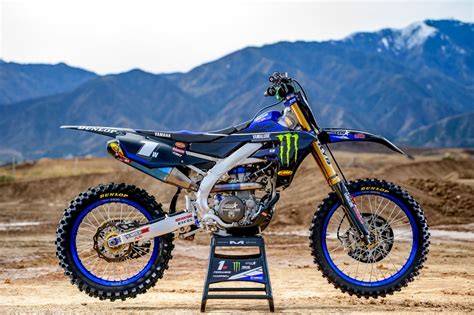 Les Yamaha Du Team Star Racing à La Loupe Motocross Enduro