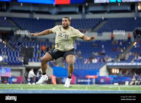 Duke Offensive Lineman Jacob Monk Runs A Drill At The Nfl Football