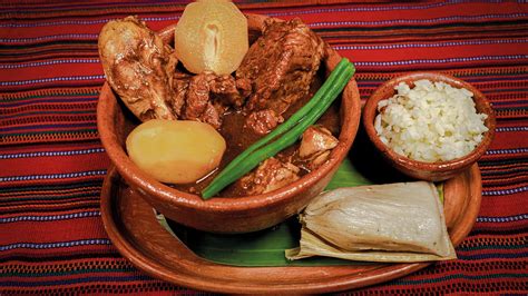 PEPIÁN DE TRES CARNES CulturaGuate