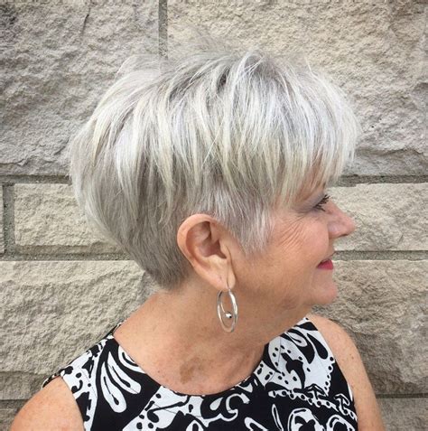 Cool 44 Pretty Grey Hairstyle Ideas For Women