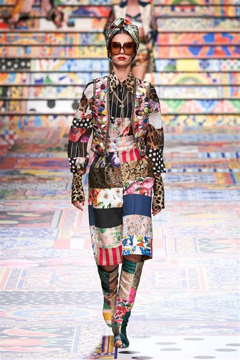 Dolce And Gabbana Spring 2021 Ready To Wear Collection Runway Looks Beauty Models And Reviews