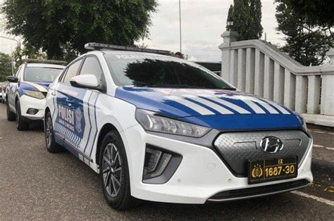 Usai Digunakan Ktt G Di Bali Dua Unit Mobil Lisrik Hyundai Patwal