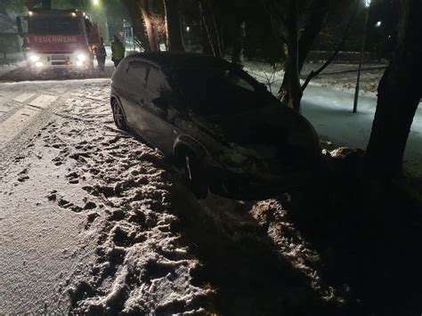 Pkw Bergung Feuerwehr Miesenbach