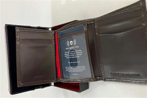 Carteira Couro Masculina Tommy Hilfiger Trifold Rfid Parcelamento