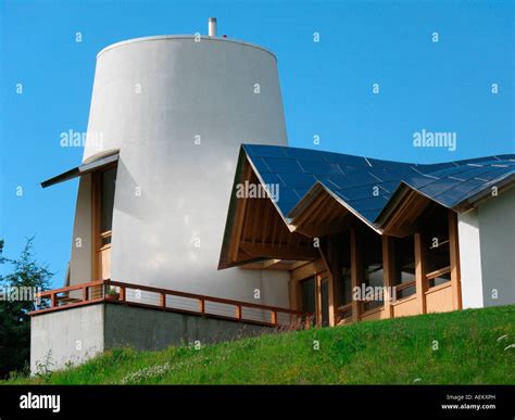 Maggies Centre Dundee Hi Res Stock Photography And Images Alamy