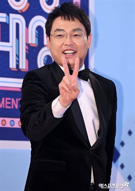 2시 만세 박영진 신인상 수상열심히 뛰겠다 Mbc 연예대상