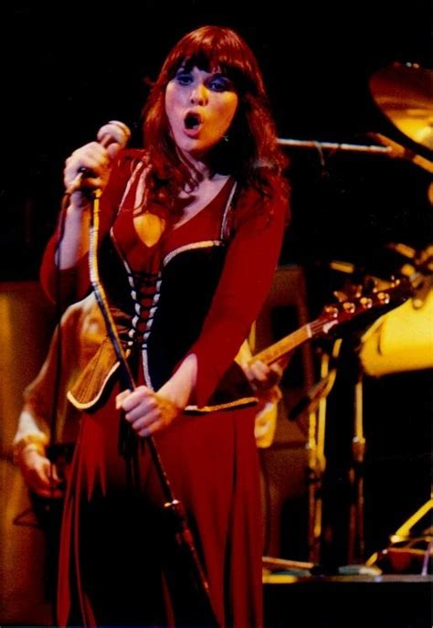 The Heart Gallery Ann Wilson Women In Music Female Musicians