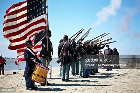 54th Massachusetts Volunteer Regiment Photos And Premium High Res Pictures Getty Images