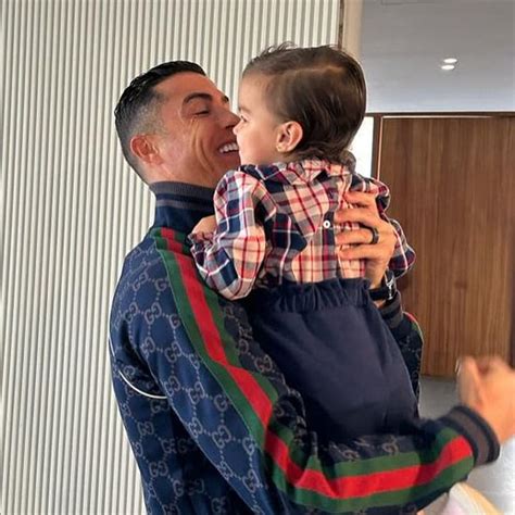 La alegría de Cristiano Ronaldo al llegar a casa y encontrarse con su