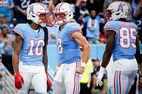 Titans Wearing Oilers Throwback Uniforms Vs Texans