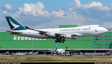 B Lia Cathay Pacific Boeing Erf Photo By Huangchengjen Id