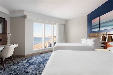 VA Beach Hotels with Balcony | Delta Hotels Virginia Beach Waterfront