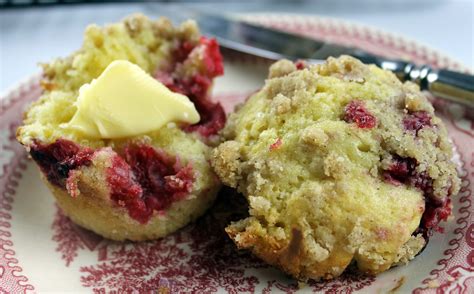 Raspberry Crumb Muffins • Saturdays With Frank