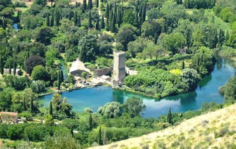 Giardino di Ninfa è a Cisterna di Latina il più bello del mondo viaggioMag