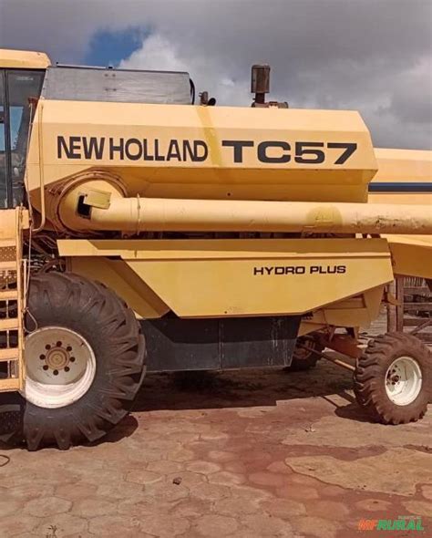 Colheitadeira New Holland Tc Em Lagoa Formosa Mg Venda