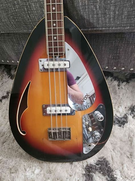 Vox Wyman Bass 1960s Sunburst Reverb