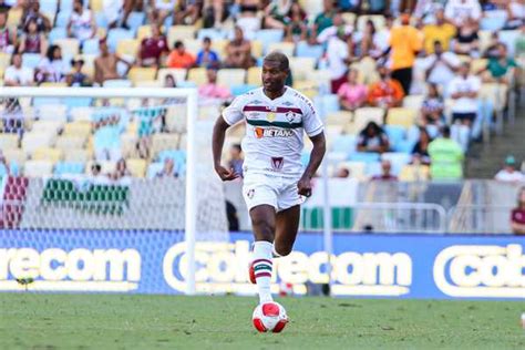 Quarto desfalque no Fluminense dores no joelho Marlon está fora