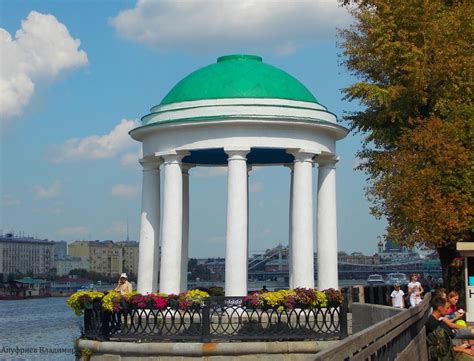 Ротонда на набережной - 84 фото