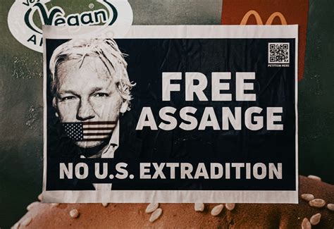 Julian Assange è libero il fondatore di WikiLeaks dopo cinque anni