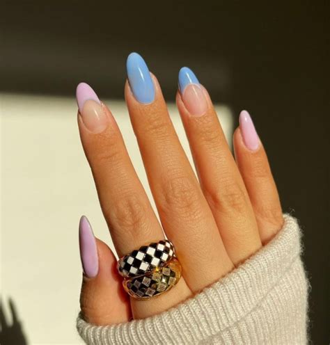 30 Best Spring Nail Colors And Designs — Soft Pink And Blue Nail Design