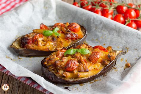 MELANZANE RIPIENE DI PASTA O Barchette Primo Piatto Con Scamorza